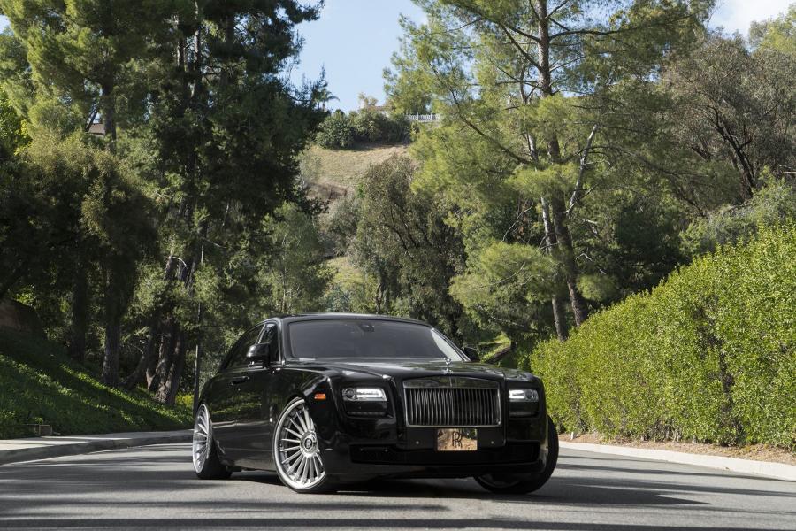  Rolls-Royce Ghost on Forgiato Wheels (TEC 3.1) 2018 года  (фото 1 из 6)